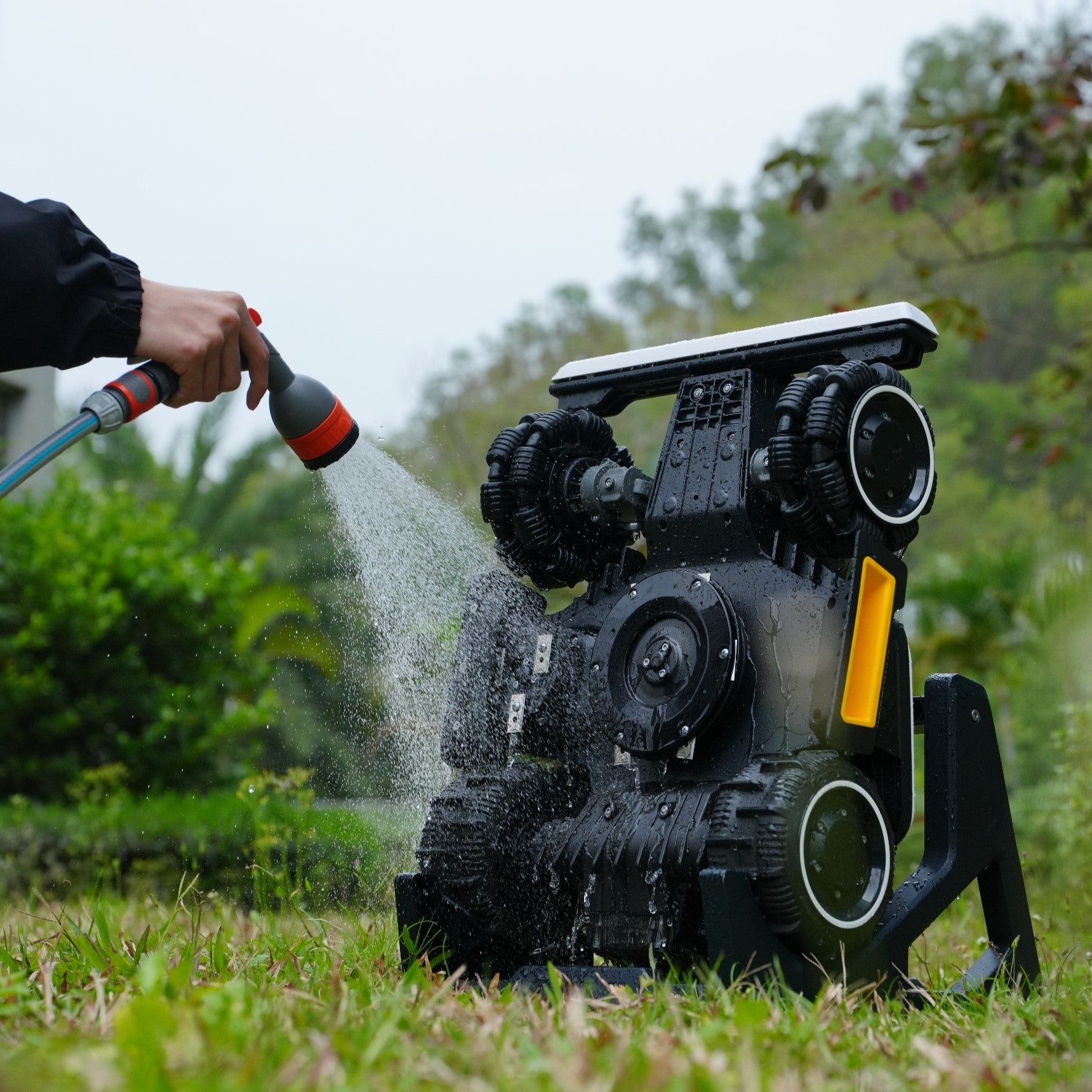 Stojak do czyszczenia kosiarki